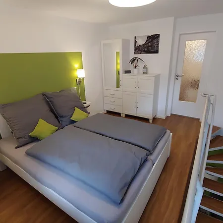 Galeriewohnung Ritter Ramm, Altstadtjuwel Mit Sonnigem Aussensitzplatz Und Kostenlosem Parkplatz, Bahnhof Fusslaeufig Apartamento