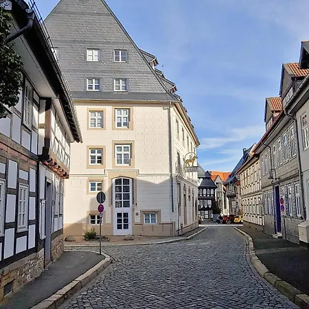 Galeriewohnung Ritter Ramm, Altstadtjuwel Mit Sonnigem Aussensitzplatz Und Kostenlosem Parkplatz, Bahnhof Fusslaeufig شقة